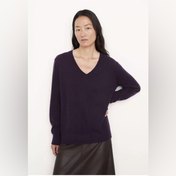 Vince 100% Cashmere Weekend V-Neck Sweater Dark Mulberry